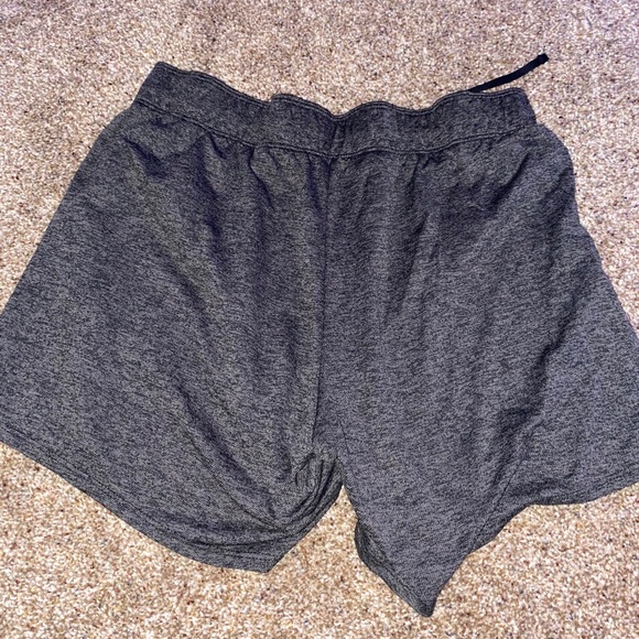 nike shorts - Picture 2 of 3